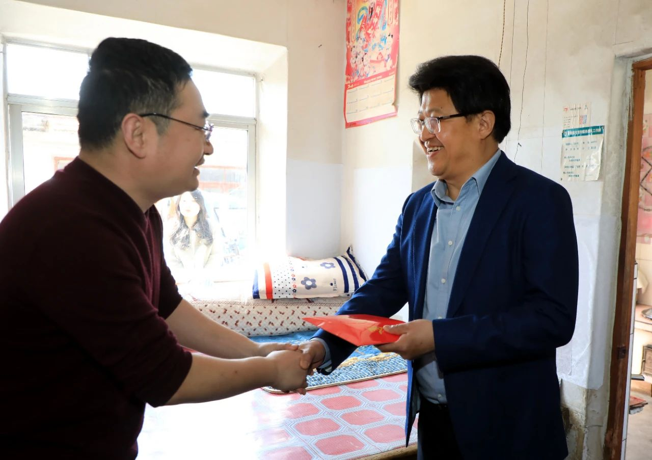 “威海國際·燃起生活希望之光”血友病救助活動舉行