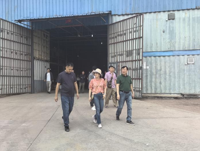 李巖大使一行視察剛果（布）正威公司綜合保障基地